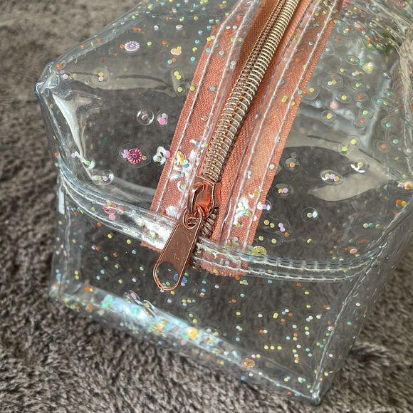 NWOT Old Navy 🍑 Clear Sequin Structured Makeup Bag - Picture 2 of 5